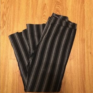 BRANDY MELVILLE STRIPPED PANTS